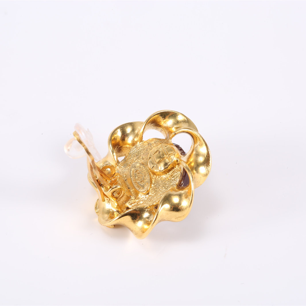 CHANEL Vintage Art Glass flower gold edge clip-on earrings Alloy-Hana Vintage