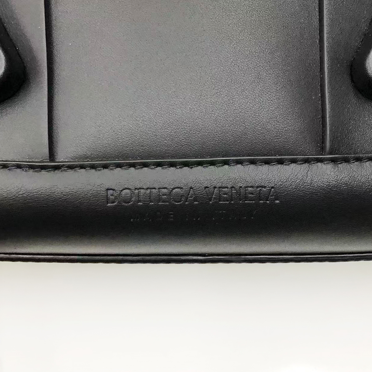 Bottega Veneta Small Arco Bag in Glazed Black