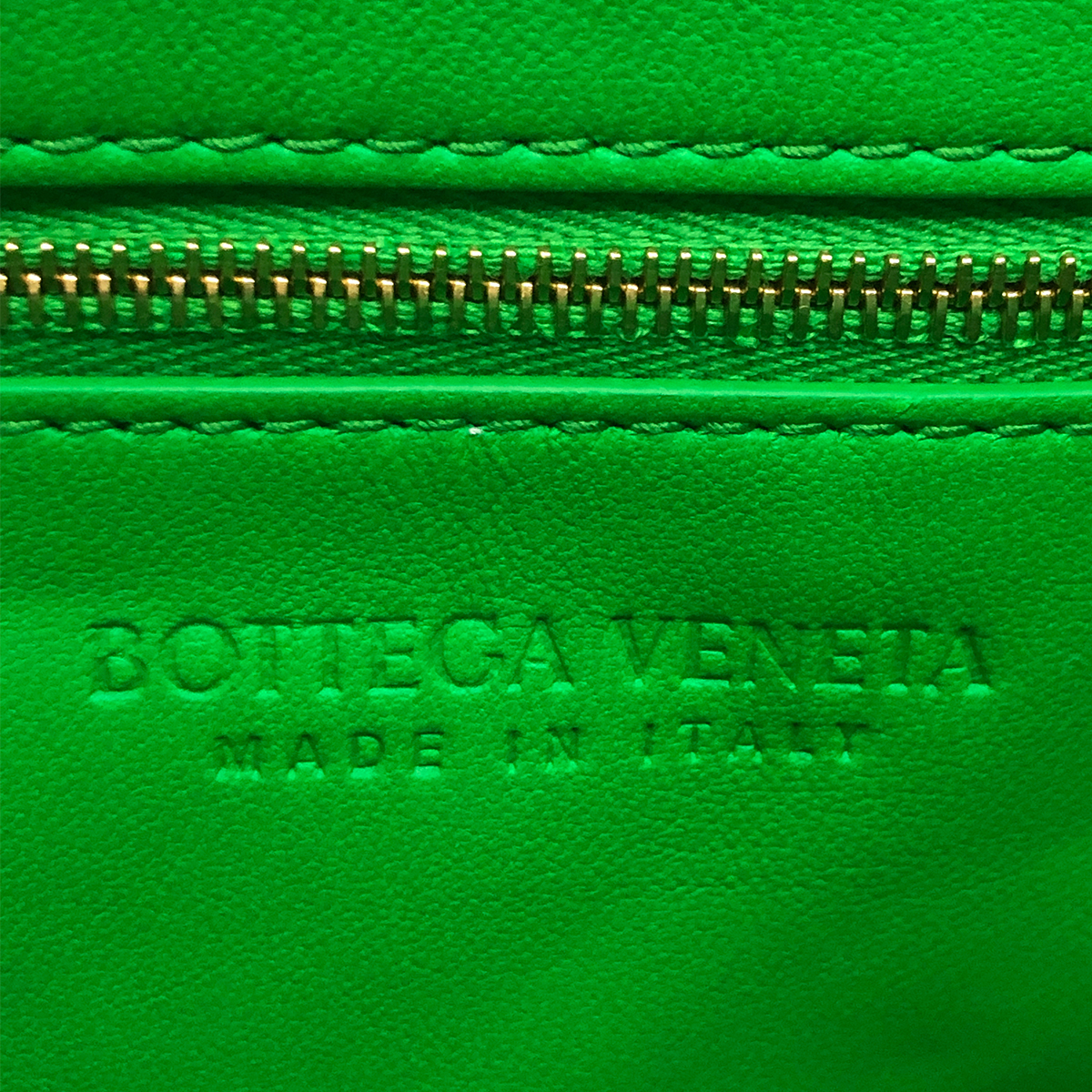 Bottega Veneta Crossbody Box Pouch in Glazed Parrot Green
