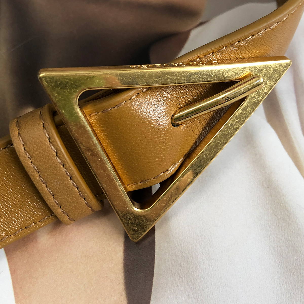 Bottega Veneta Small Padded Crossbody Bag in Camel (717506)