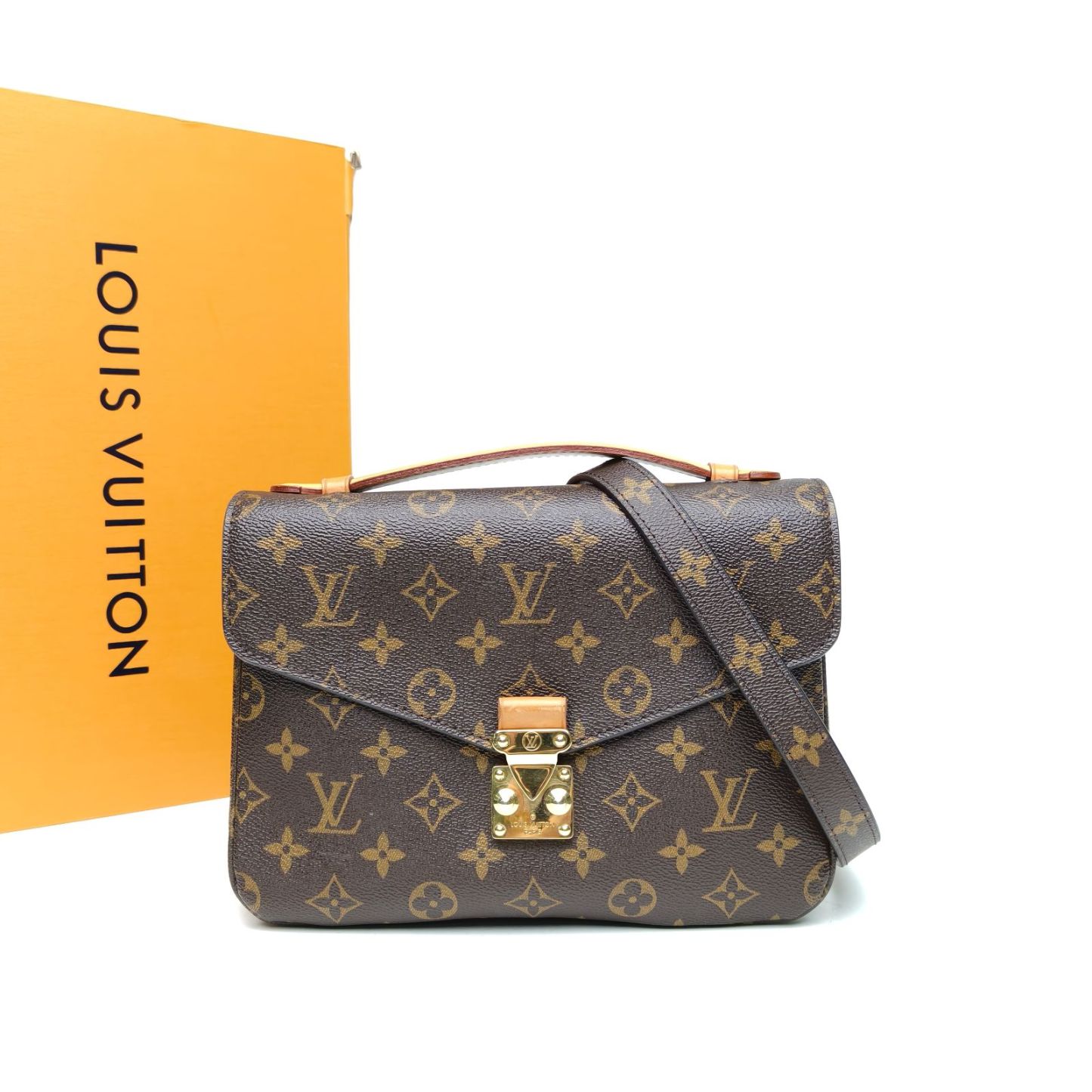 LOUIS VUITTON Pochette Metis