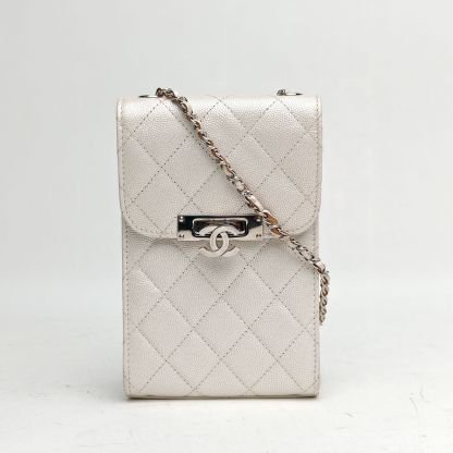 CHANEL Pearlescent White 2019 Sliver Hardware Phone Bag