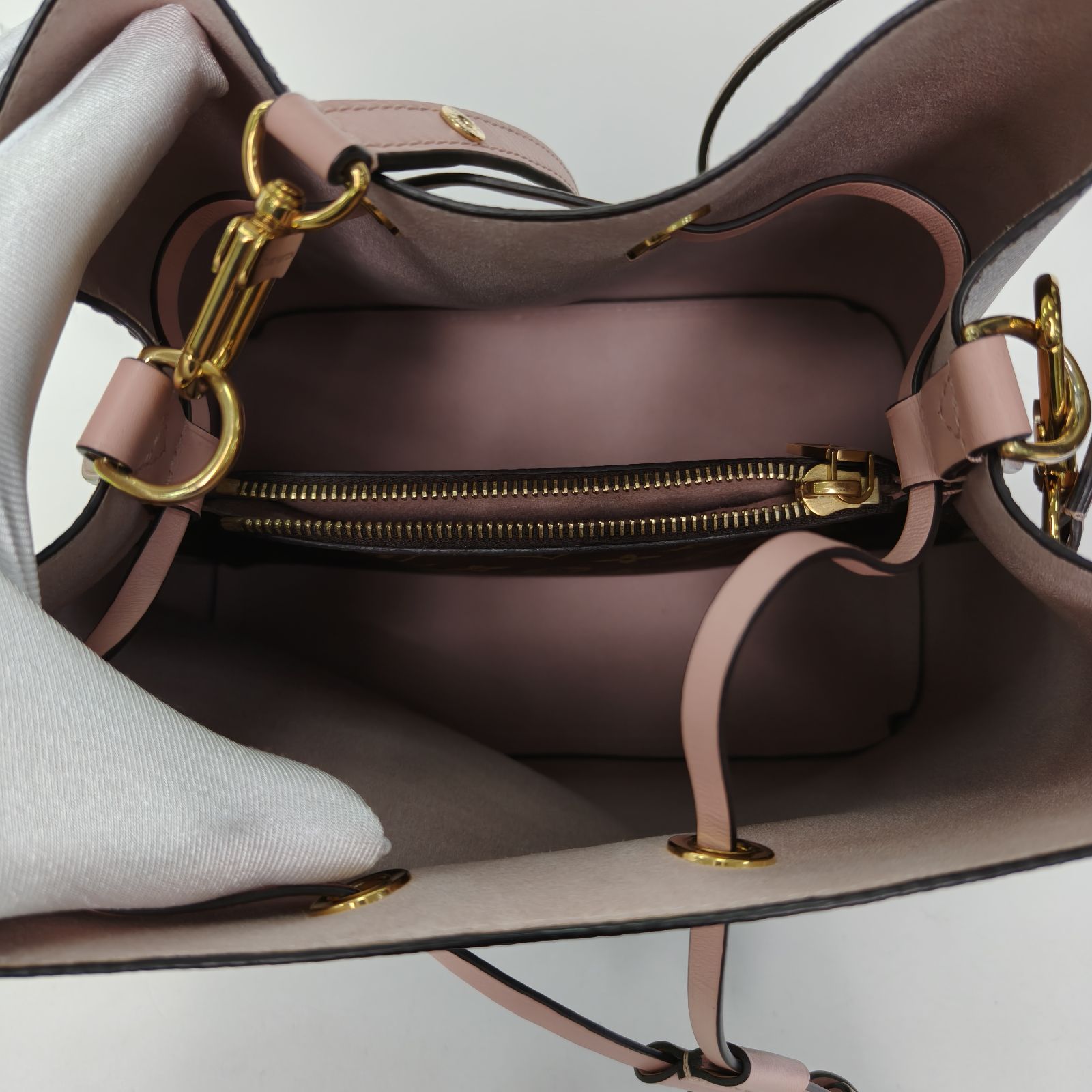 *LOUIS VUITTON NÉONOÉ Bucket Bag Medium 26 with Pink Interior-Hana Vintage