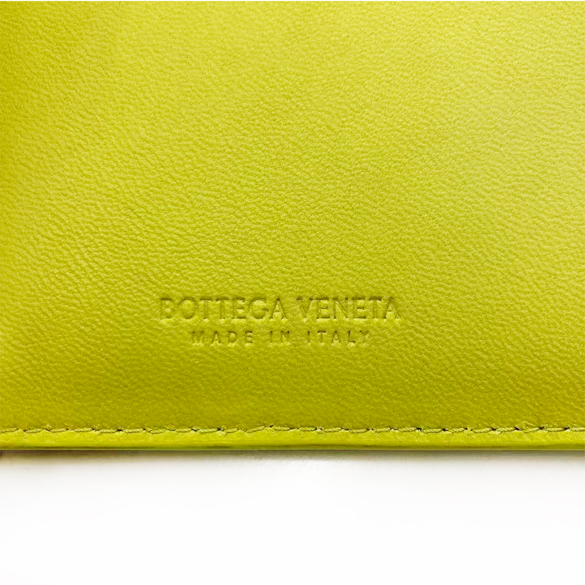 Bottega Veneta Card Case in Kiwi