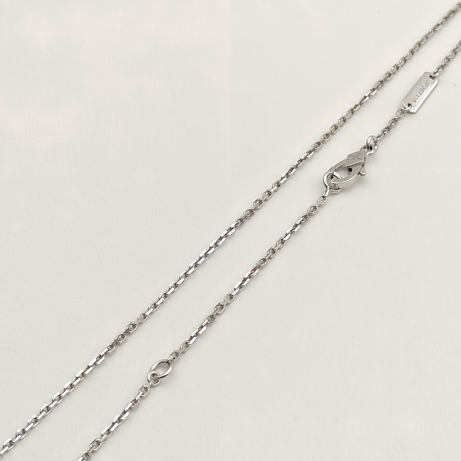 VAN CLEEF&ARPELS Vintage Alhambra Medium Single Flower Necklace Laser Engraving 18K White Gold-Hana Vintage