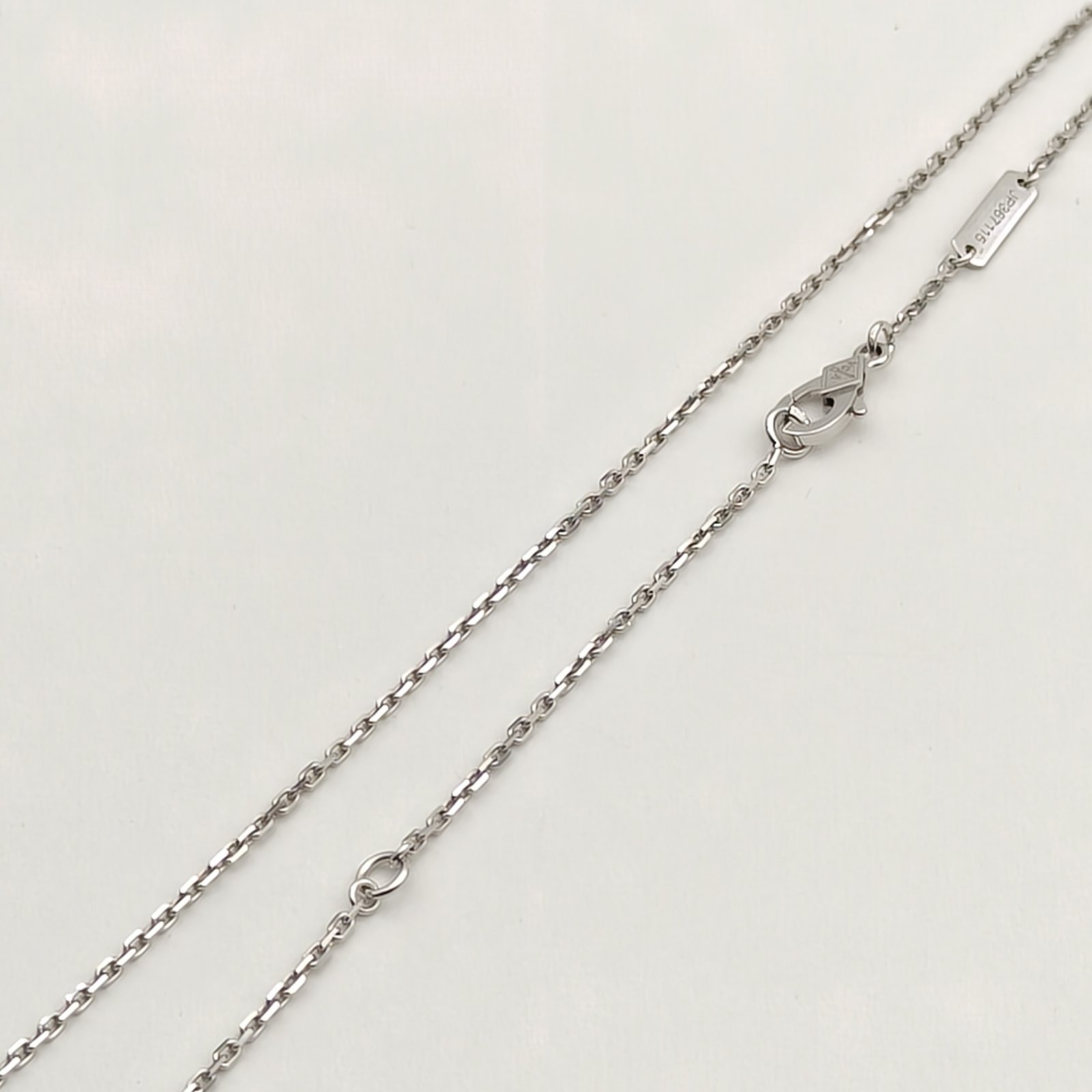 VAN CLEEF&ARPELS Vintage Alhambra Medium Single Flower Necklace Laser Engraving 18K White Gold-Hana Vintage