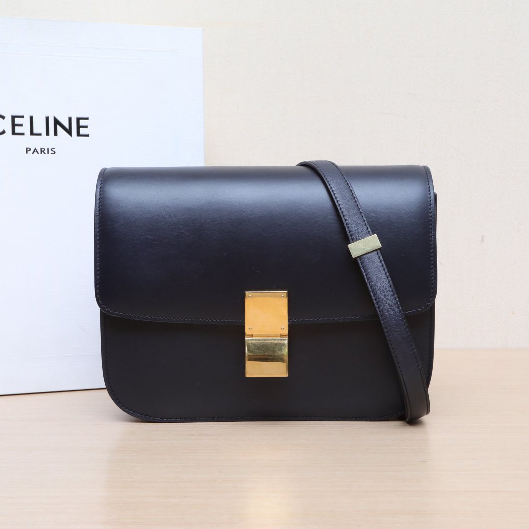 *CELINE Classic Box Medium Size-Hana Vintage