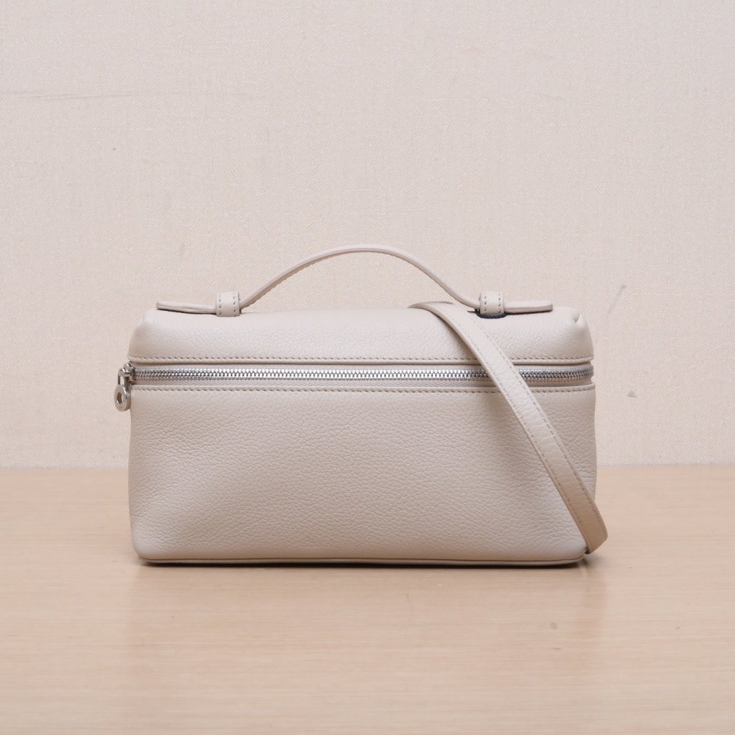 *LOROPIANA Bags & Luggage, Extra Pocket L19 Handbag-Hana Vintage