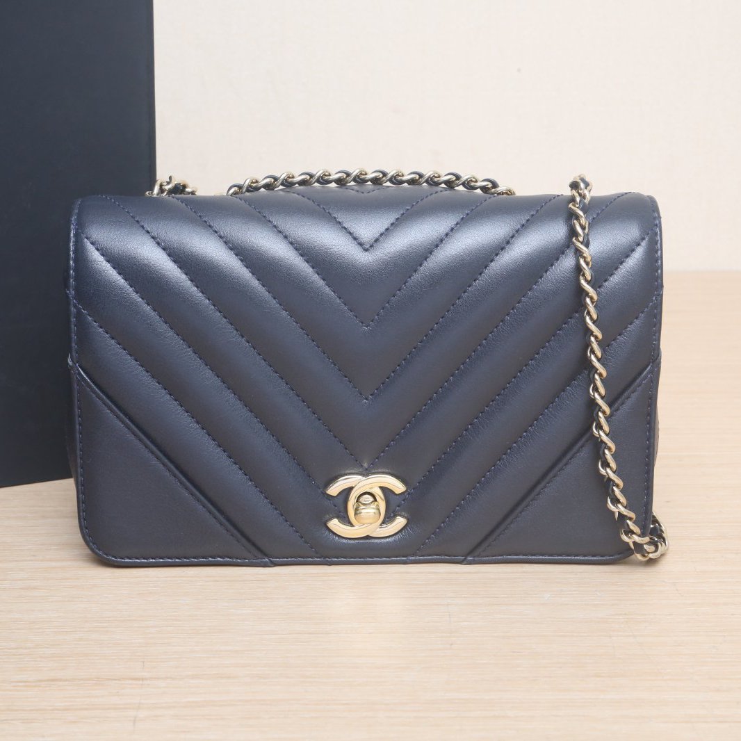 *CHANEL Ink blue 2019 Gold Hardware CF flap bag seasonal style V pattern large mini 20CM-Hana Vintage
