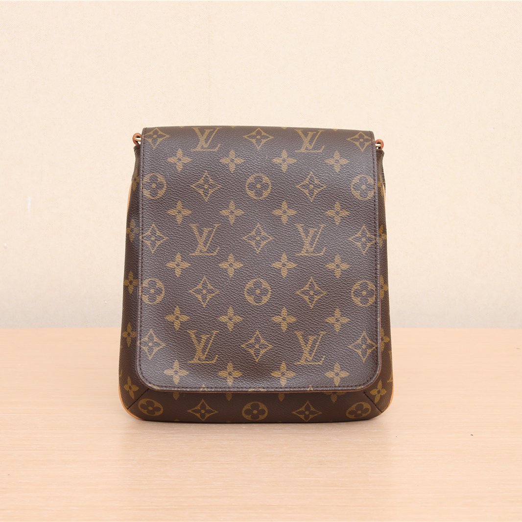 *LOUIS VUITTON Vintage Vertical Faye Bag with Monogram-Hana Vintage