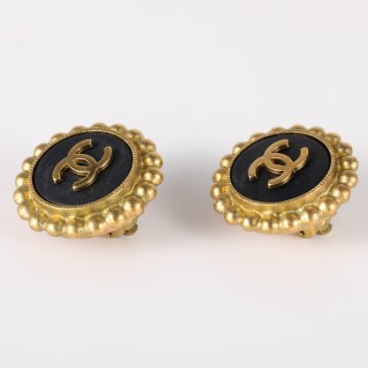 CHANEL 95P Double C LOGO Round Earrings Clip-ons Alloy-Hana Vintage