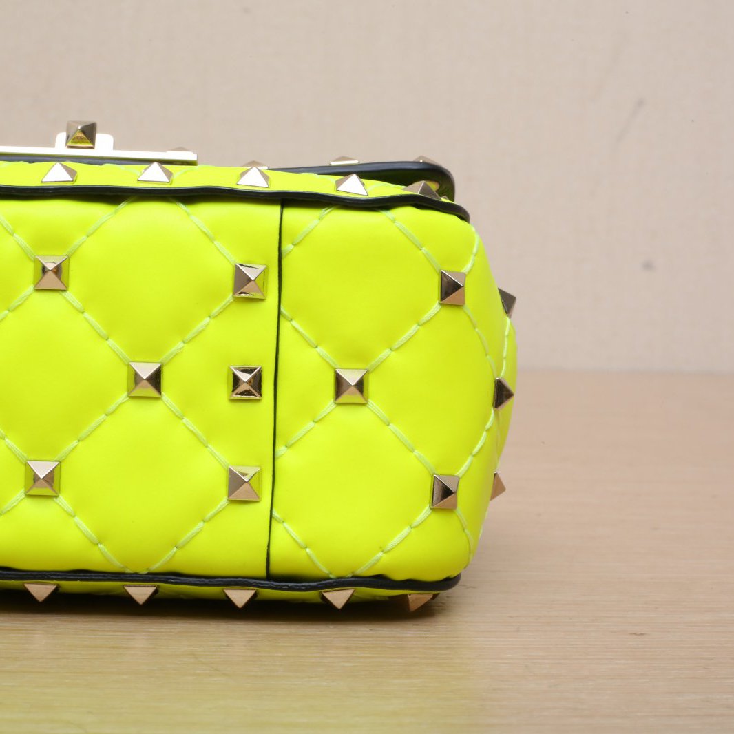 *VALENTINO ROCKSTUD SPIKE Ultra Mini 1997 Chain Handbag-Hana Vintage
