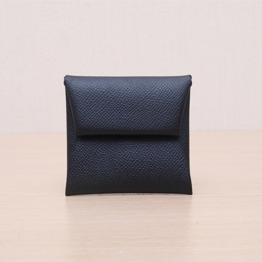 HERMES 89 Black Epsom Leather, Engraved with D, Sliver Hardware. Single-layer Black Hermes Card Holder