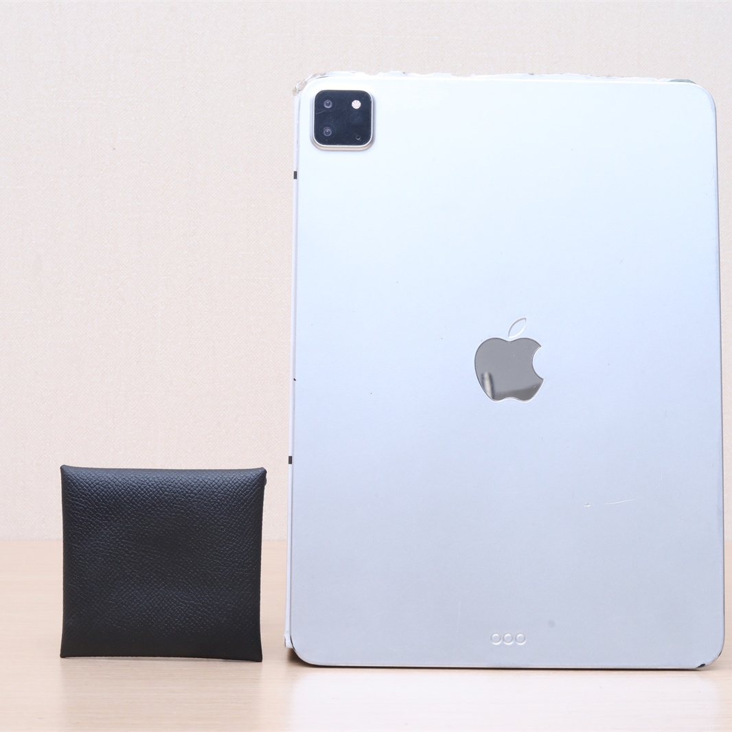 HERMES 89 Black Epsom Leather, Engraved with D, Sliver Hardware. Single-layer Black Hermes Card Holder