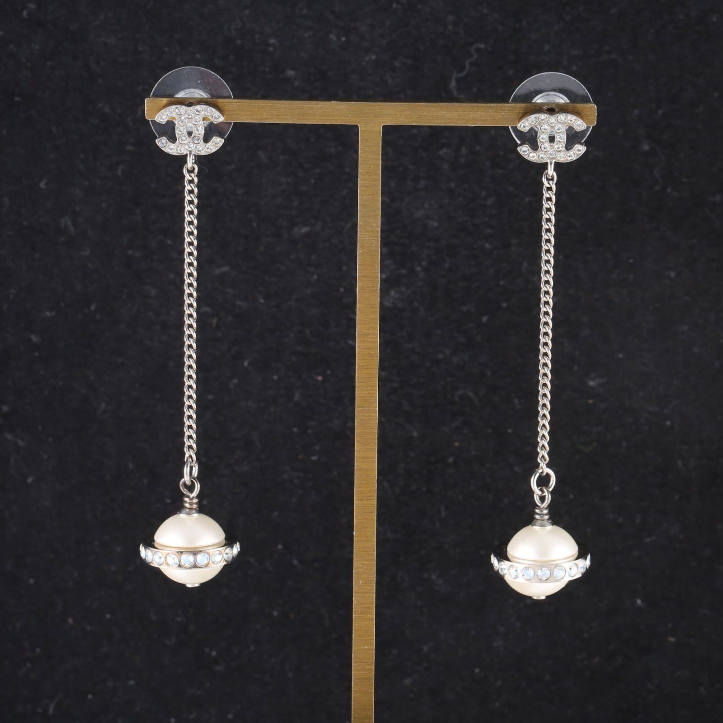 CHANEL 17K Double C Long Earrings Alloy-Hana Vintage