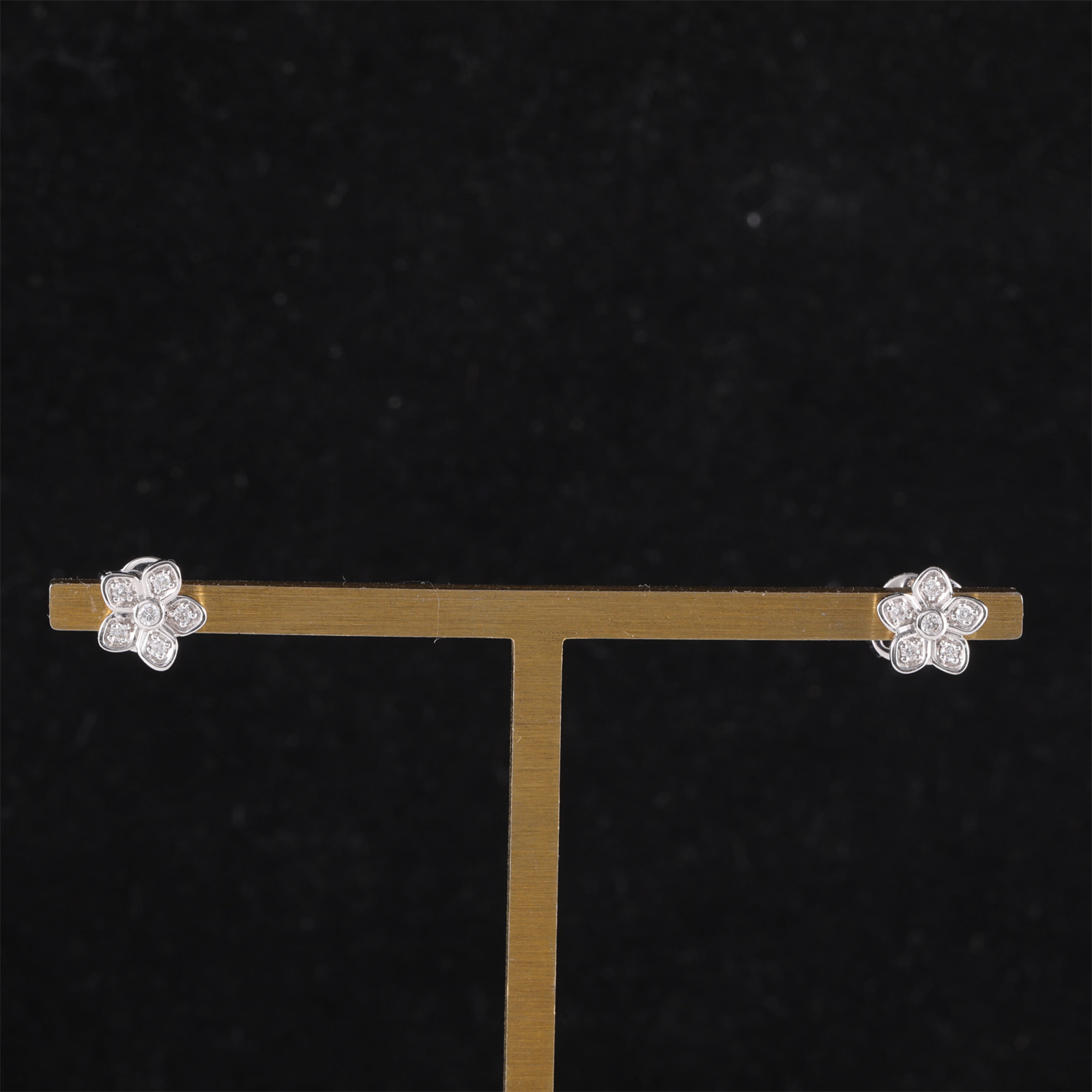 GRAFF Platinum Mini 18K Diamond Stud Earring 18K White Gold,Diamond-Hana Vintage