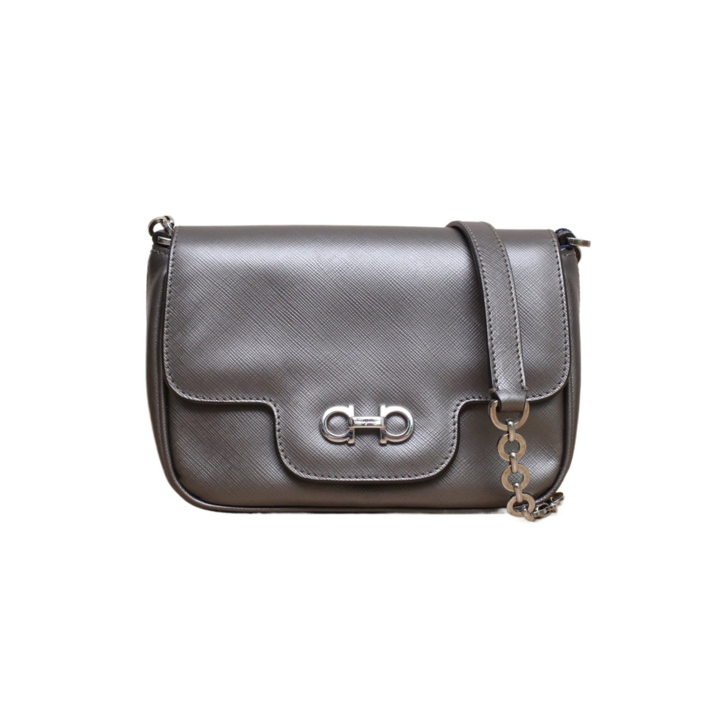 *Salvatore Ferragamo Gray leather C chain bag-Hana Vintage