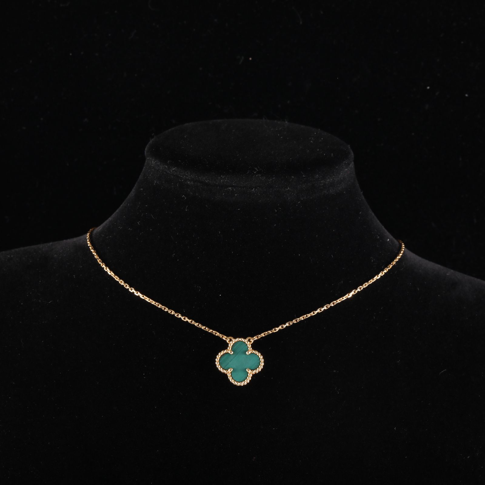 VAN CLEEF&ARPELS Vintage Alhambra Medium Single Flower Necklace 18K Gold,Malachite-Hana Vintage