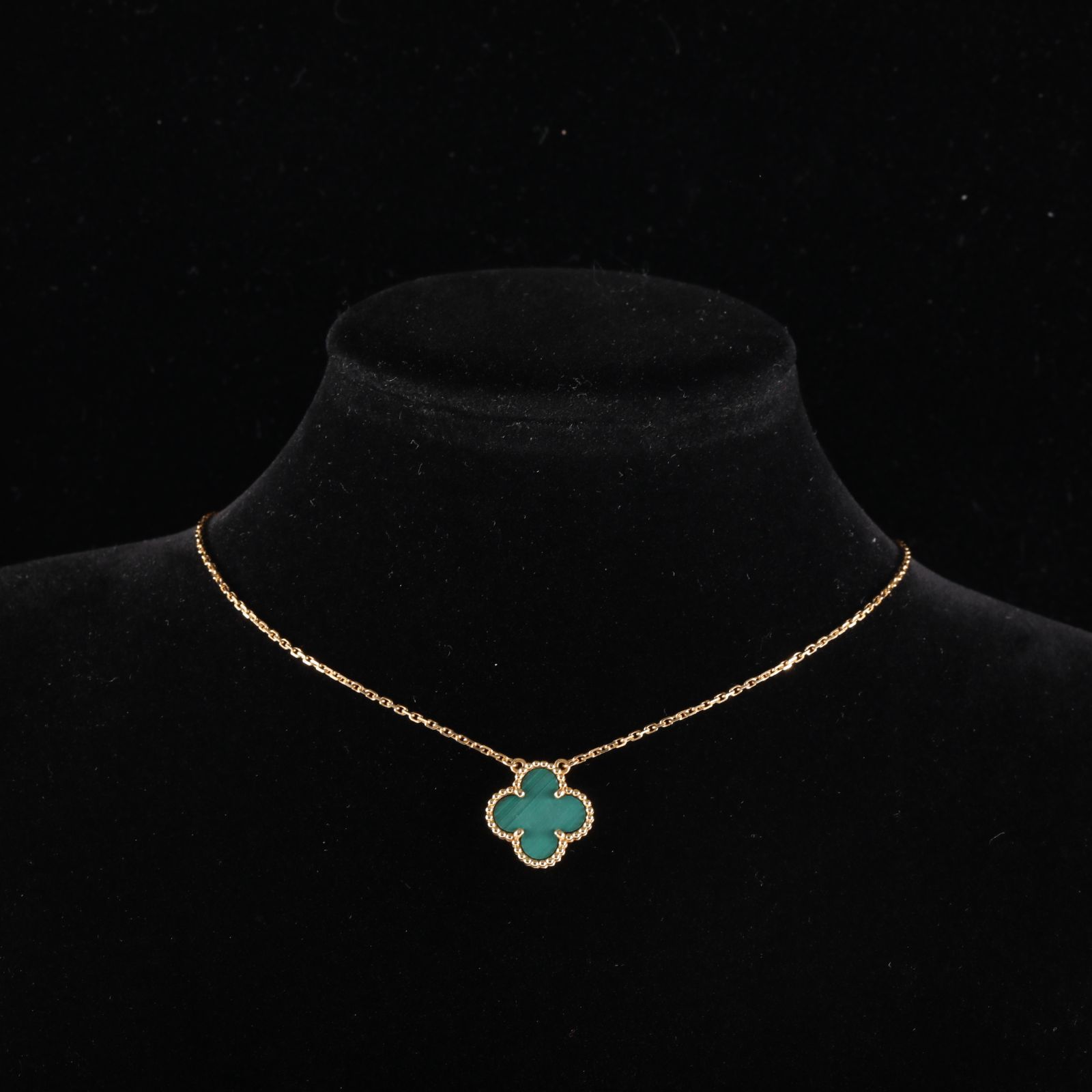 VAN CLEEF&ARPELS Vintage Alhambra Medium Single Flower Necklace 18K Gold,Malachite-Hana Vintage