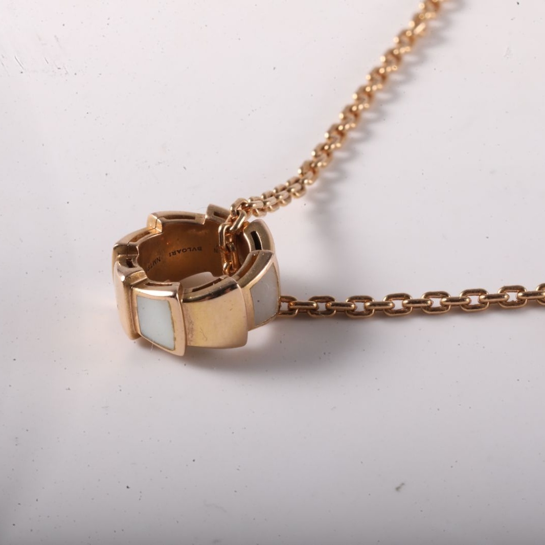 BVLGARI Rose Gold Serpanti Snake Bone Necklace 18K 18K Rose Gold,Mother of Pearl-Hana Vintage