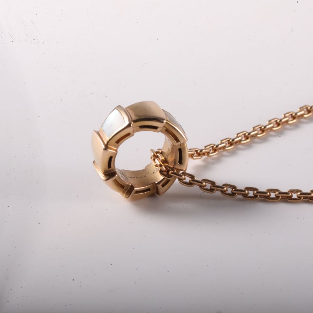 BVLGARI Rose Gold Serpanti Snake Bone Necklace 18K 18K Rose Gold,Mother of Pearl-Hana Vintage
