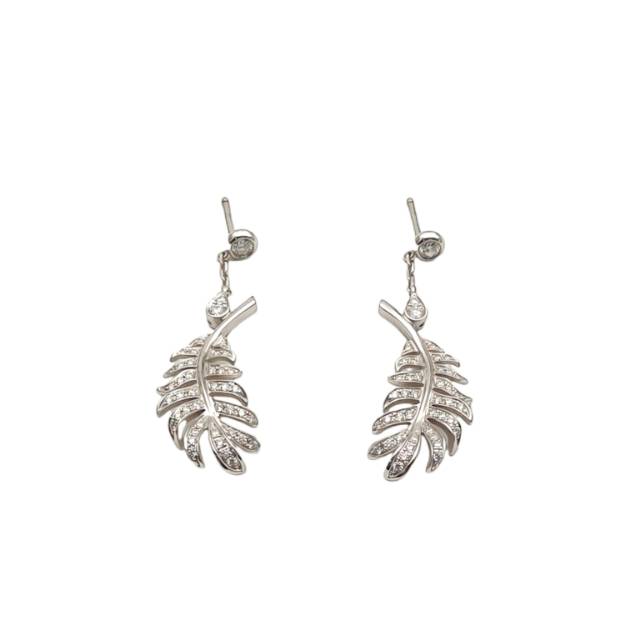 CHANEL Platinum plume Earrings 18K 18K White Gold,Diamond-Hana Vintage