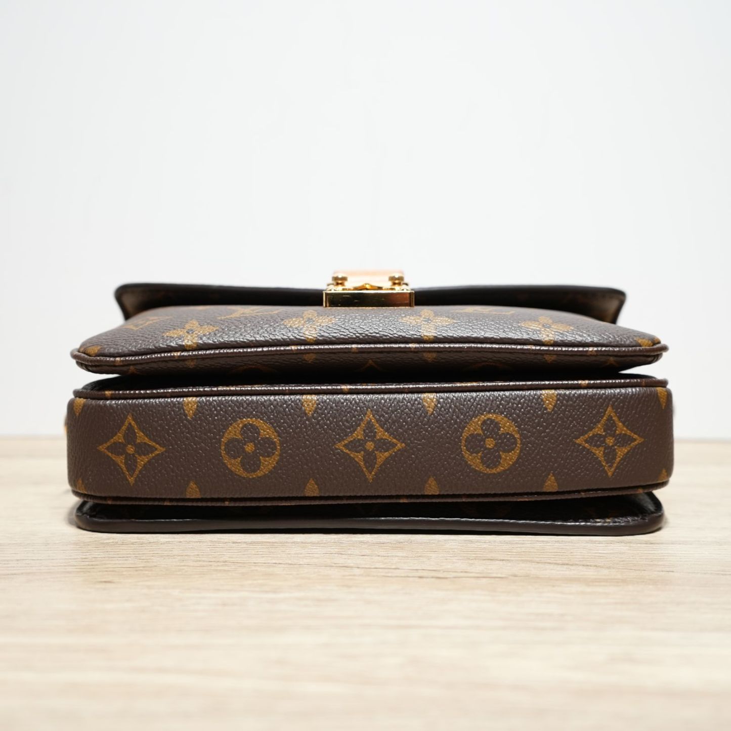 LOUIS VUITTON Metis Pochette East West Crossbody Bag