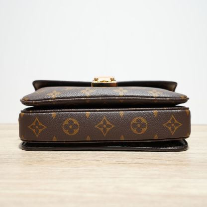 LOUIS VUITTON Metis Pochette East West Crossbody Bag