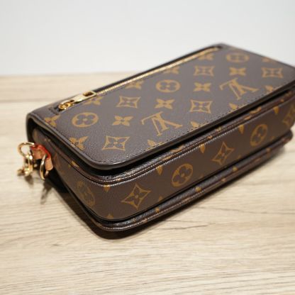 LOUIS VUITTON Metis Pochette East West Crossbody Bag
