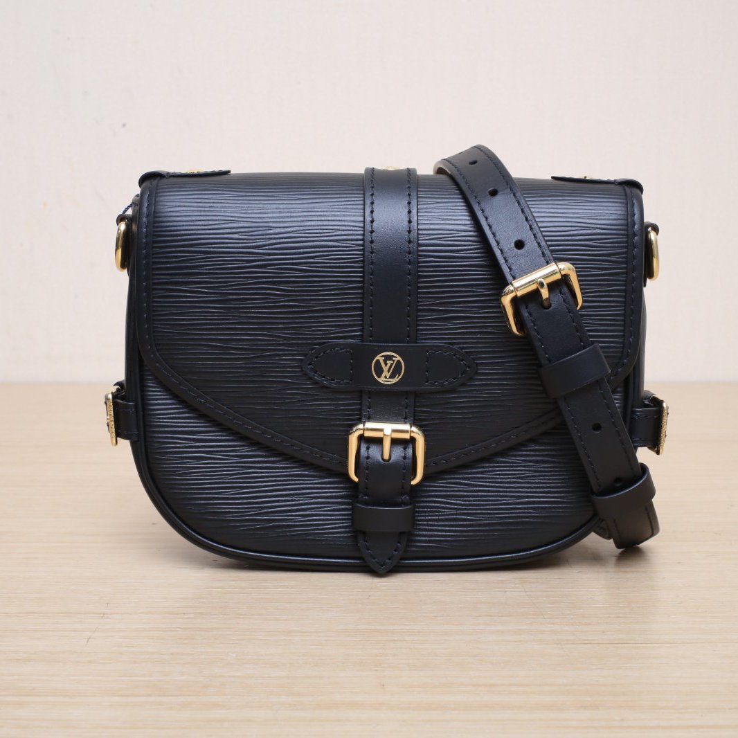 *LOUIS VUITTON Black EPI Grained Cowhide, Chip, Saumur Gemini, Small Size 20, Grained-Hana Vintage