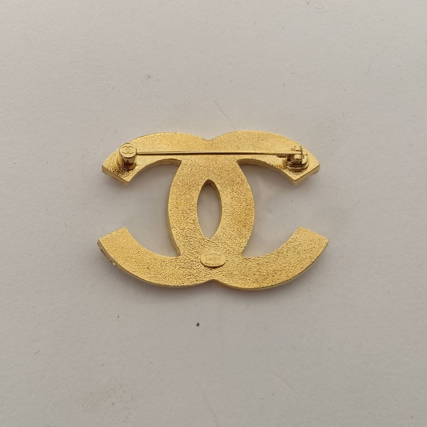 CHANEL Double C Enamel Brooch Alloy-Hana Vintage