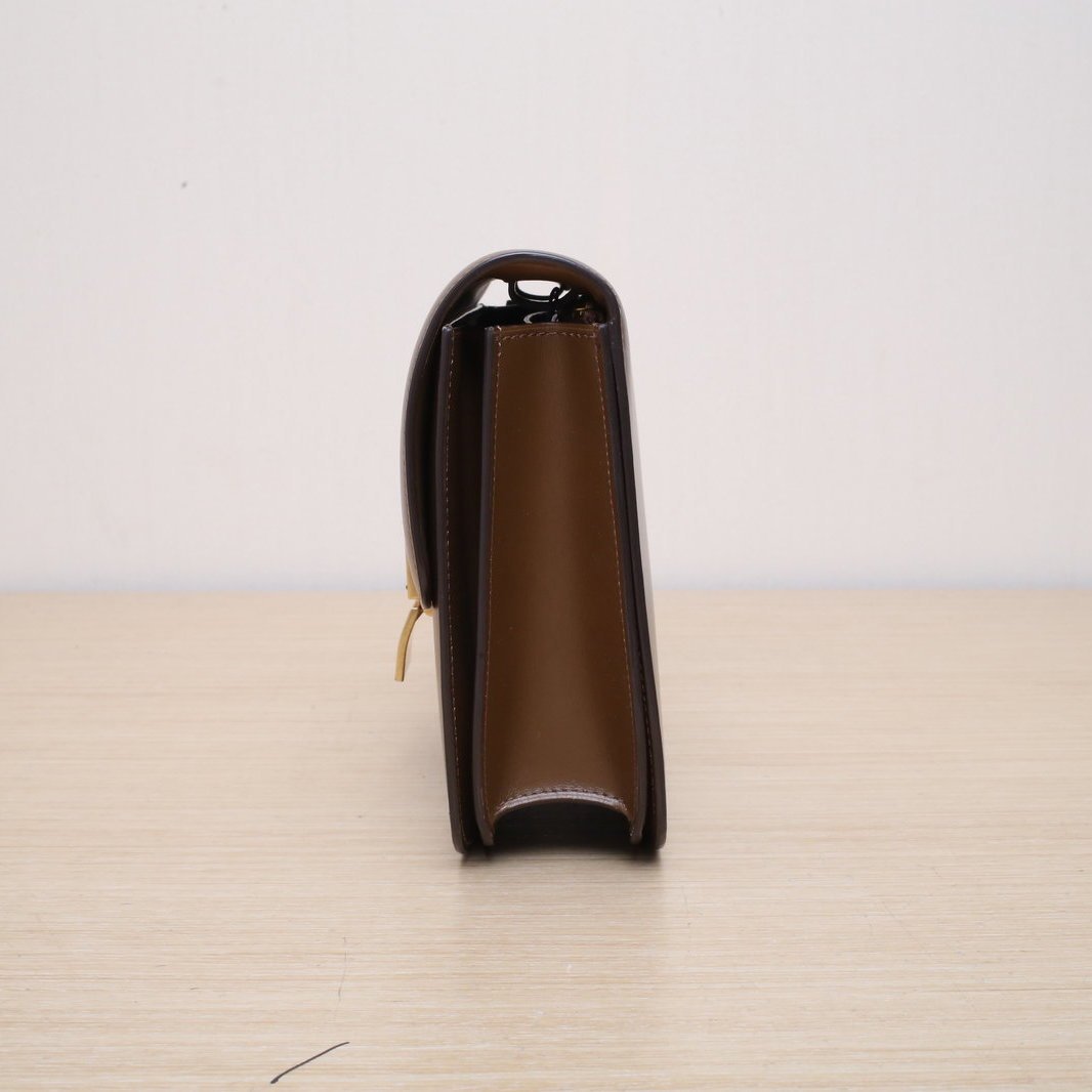 *CELINE Classic Box Medium Size-Hana Vintage