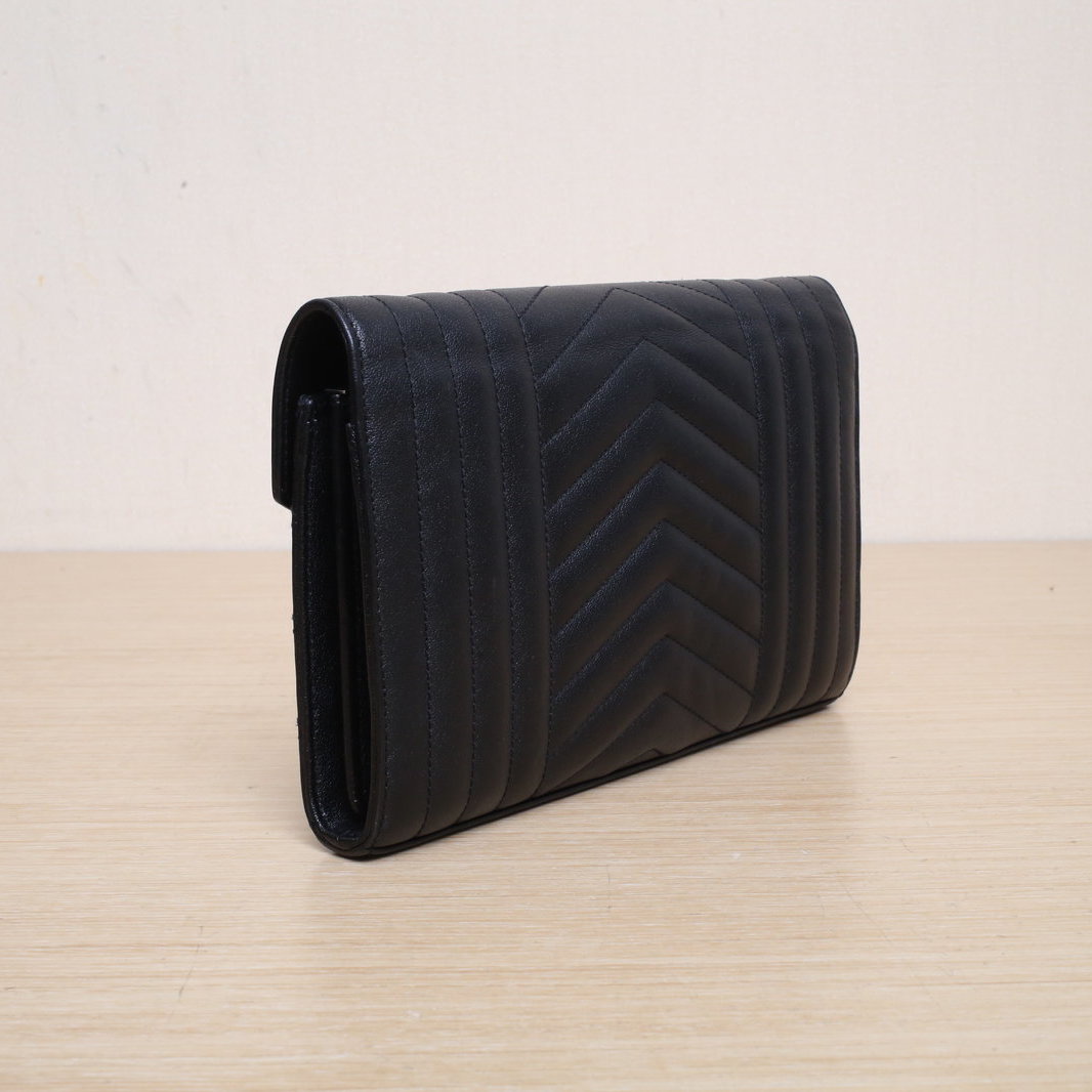 SAINT LAURENT Quilted Envelope Wallet on Chain (WOC)