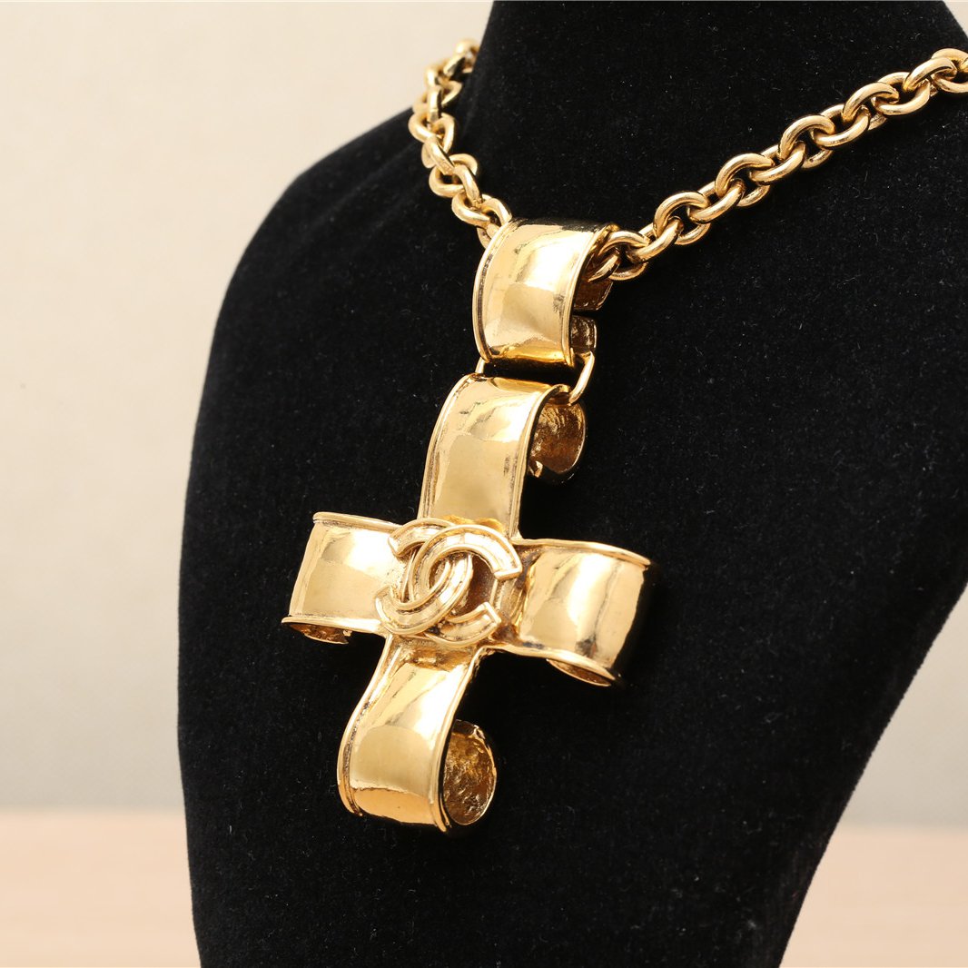 CHANEL Vintage Cross Necklace Sweater Chain Alloy-Hana Vintage
