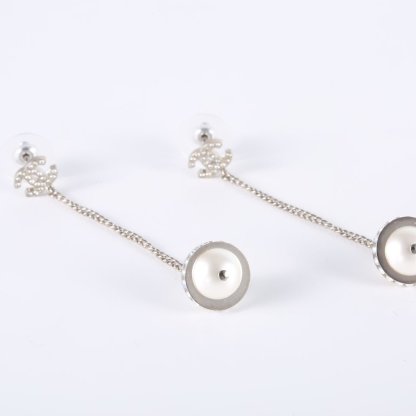 CHANEL 17K Double C Long Earrings Alloy-Hana Vintage