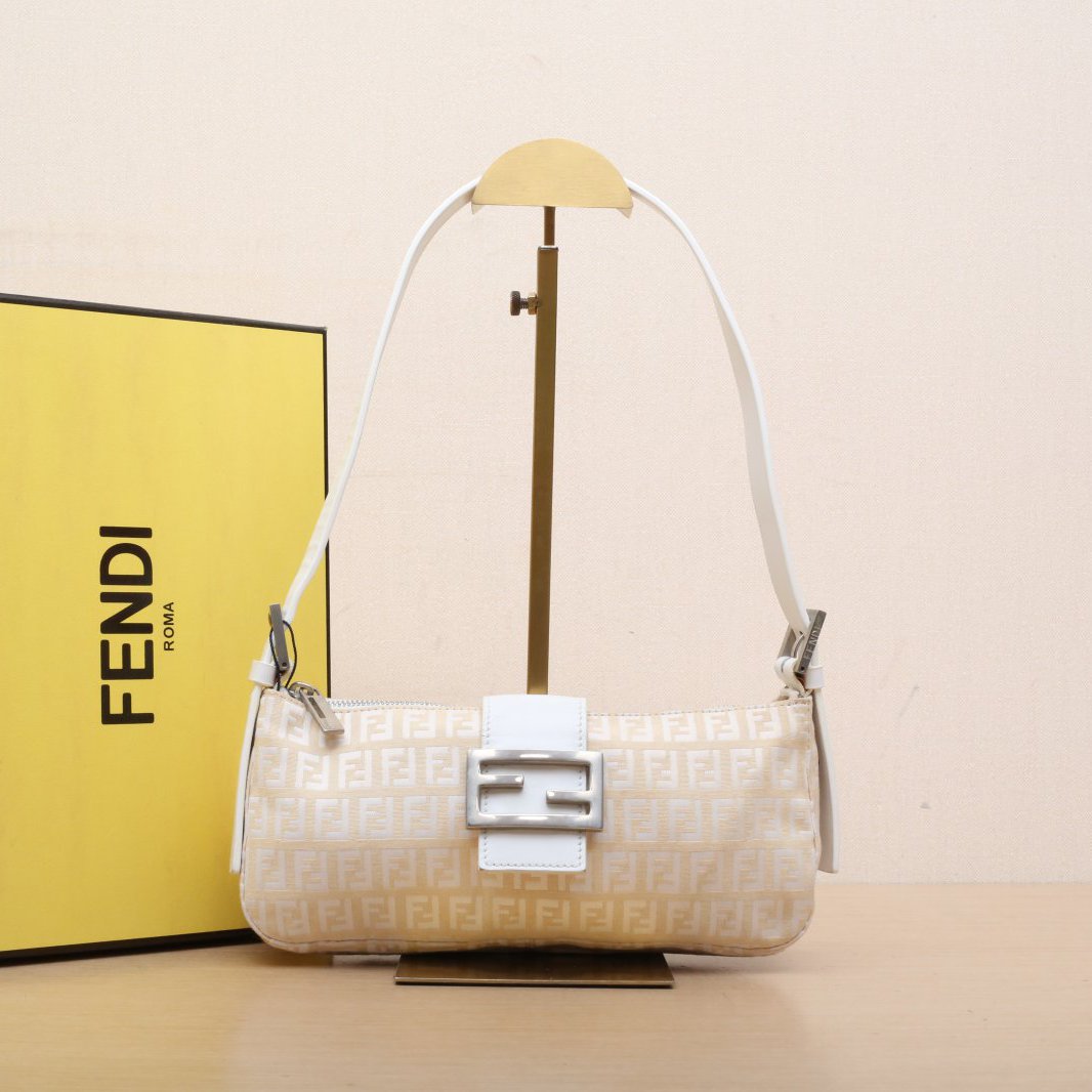*FENDI Vintage White Canvas Baguette Shoulder Bag-Hana Vintage