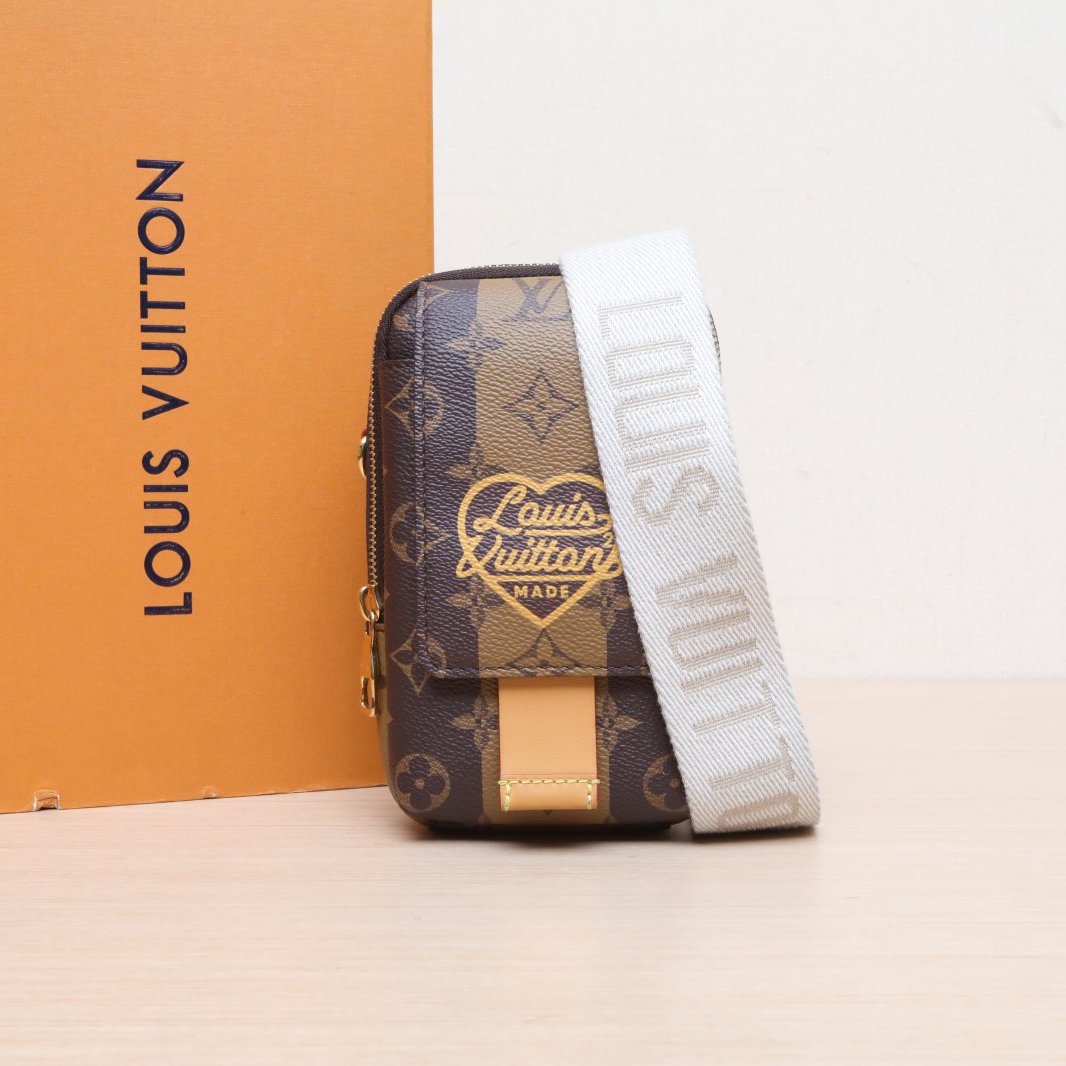 *LOUIS VUITTON Monogram PVC Chip Nigo Collaboration Flap Double Heart-shaped Phone Bag-Hana Vintage