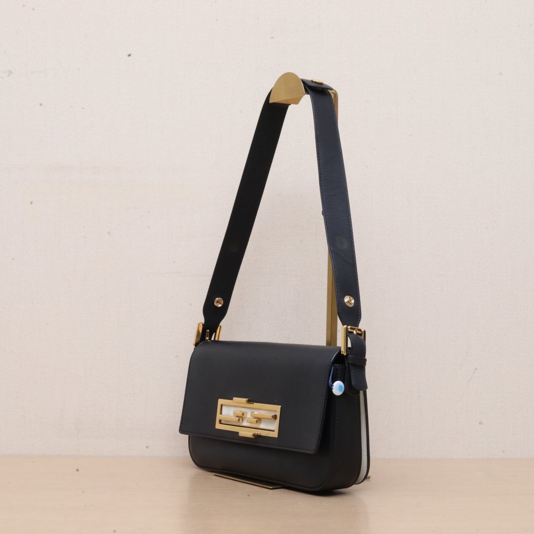 *FENDI Black Baguette bag Shoulder Bag-Hana Vintage