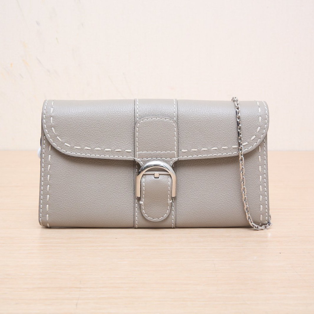 DELVAUX Brillant Woc 21