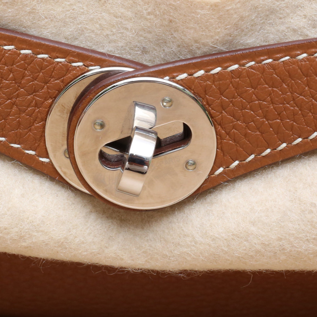 HERMES Lindy 26