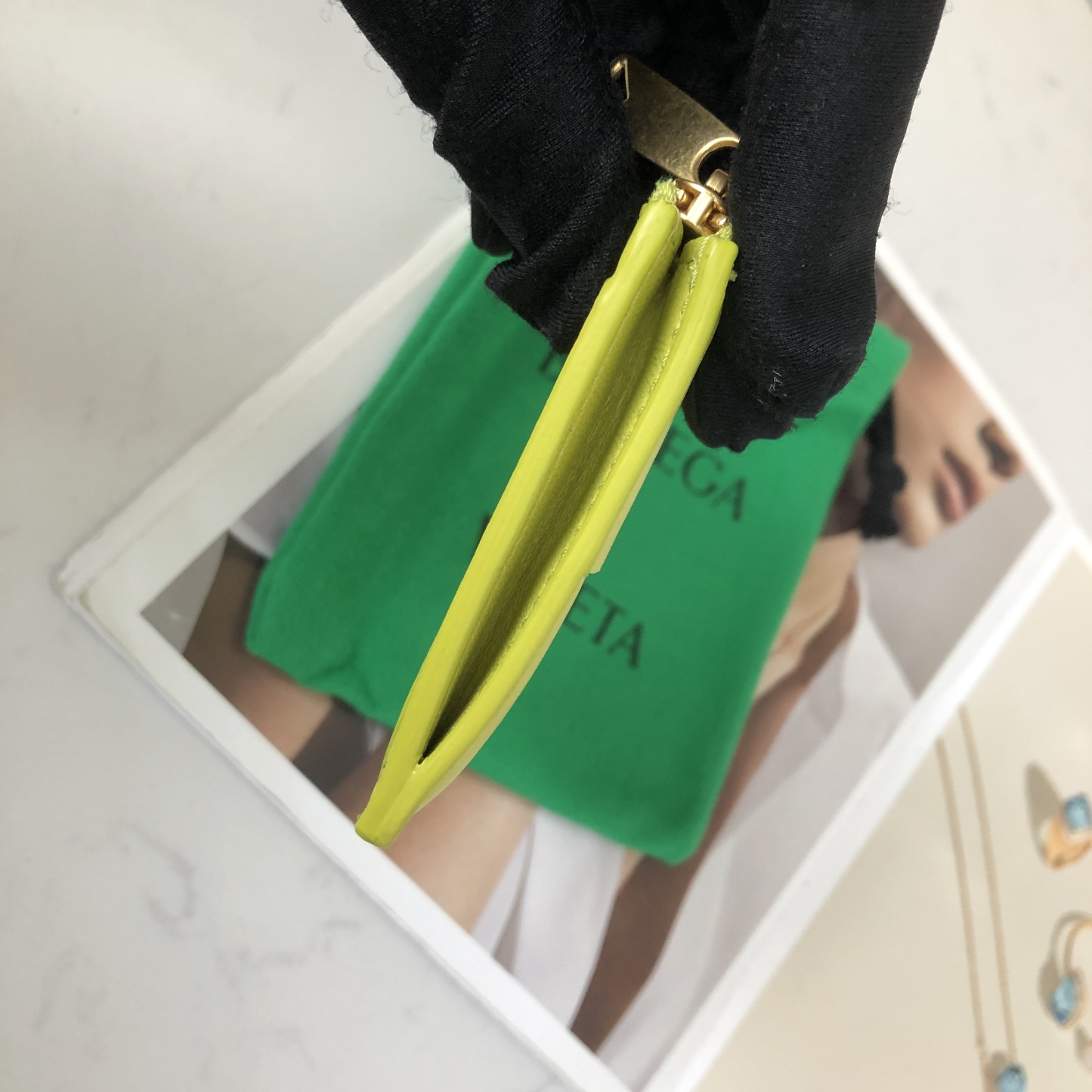 Bottega Veneta Card Case in Kiwi