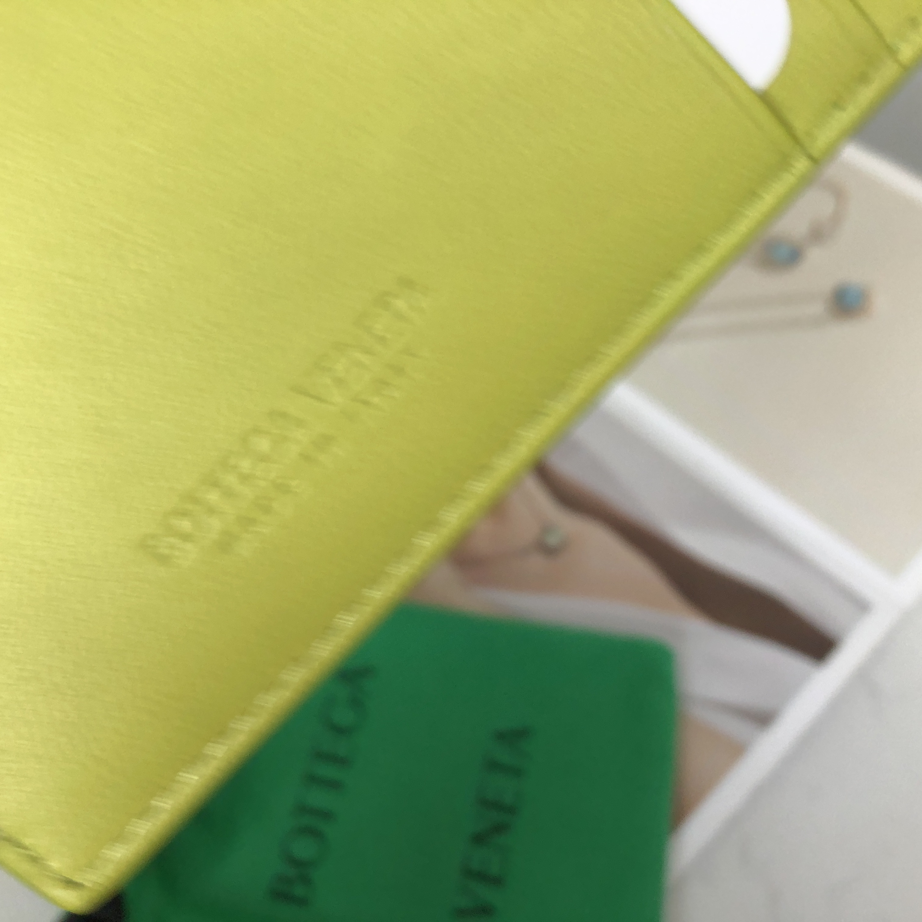 Bottega Veneta Card Case in Kiwi