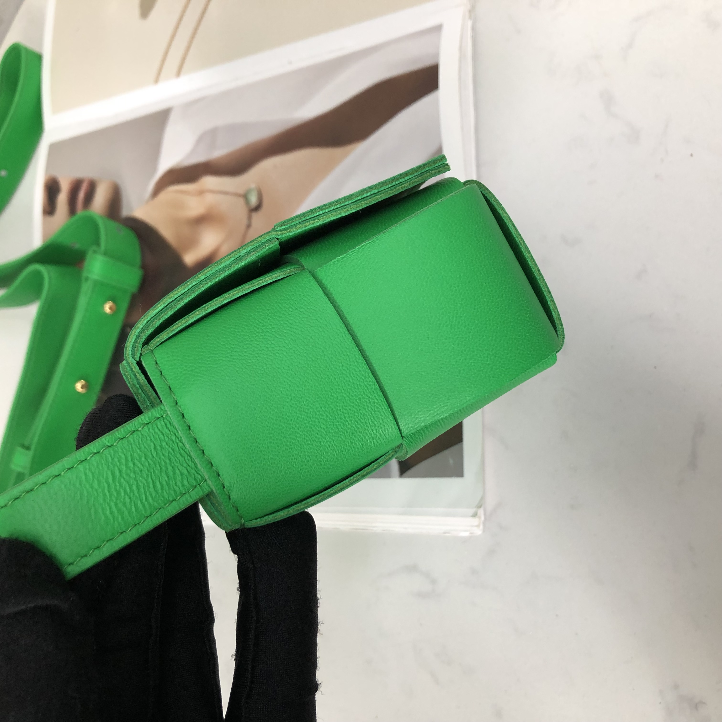 Bottega Veneta Mini Intrecciato Crossbody Bag in Parrot Green (666688)