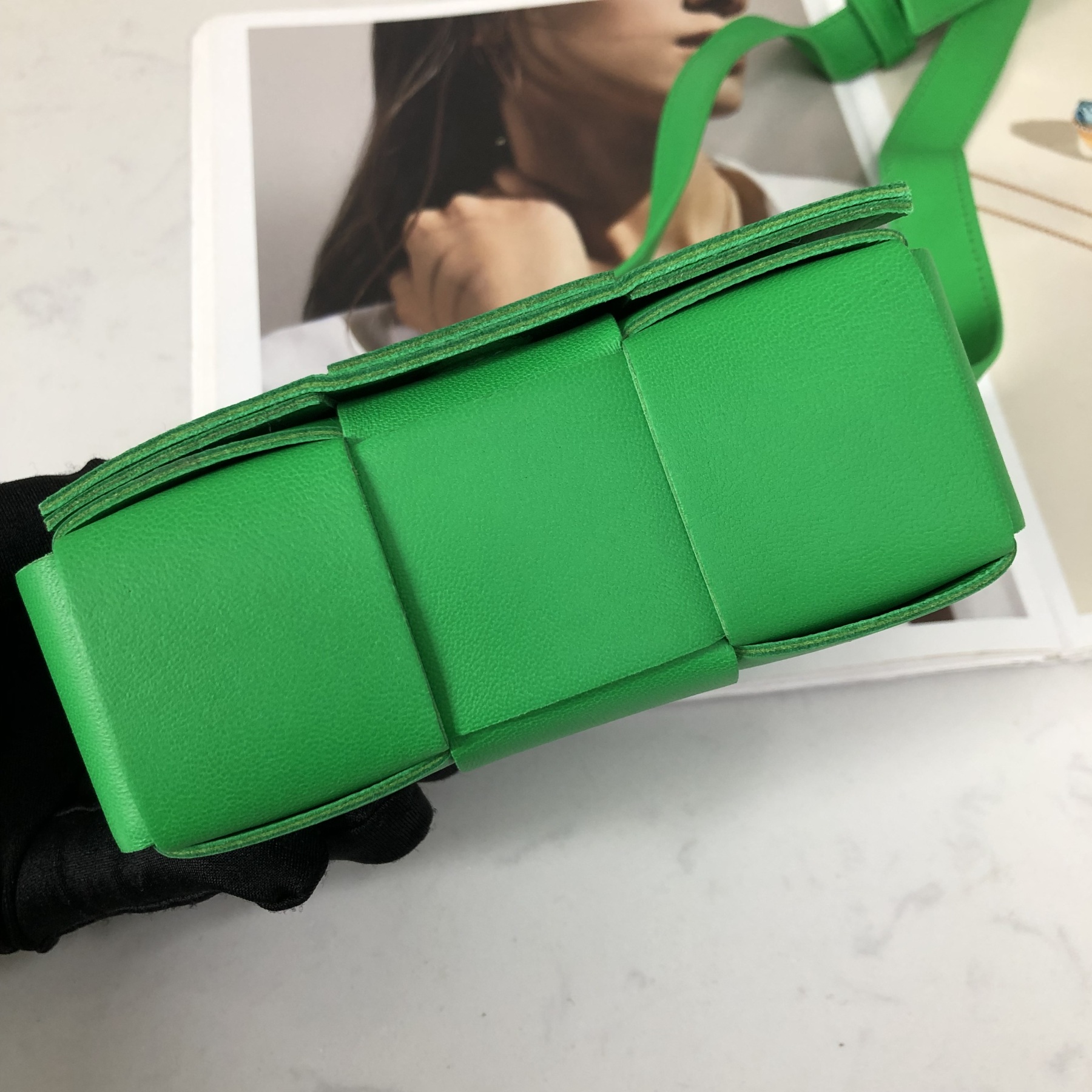 Bottega Veneta Mini Intrecciato Crossbody Bag in Parrot Green (666688)