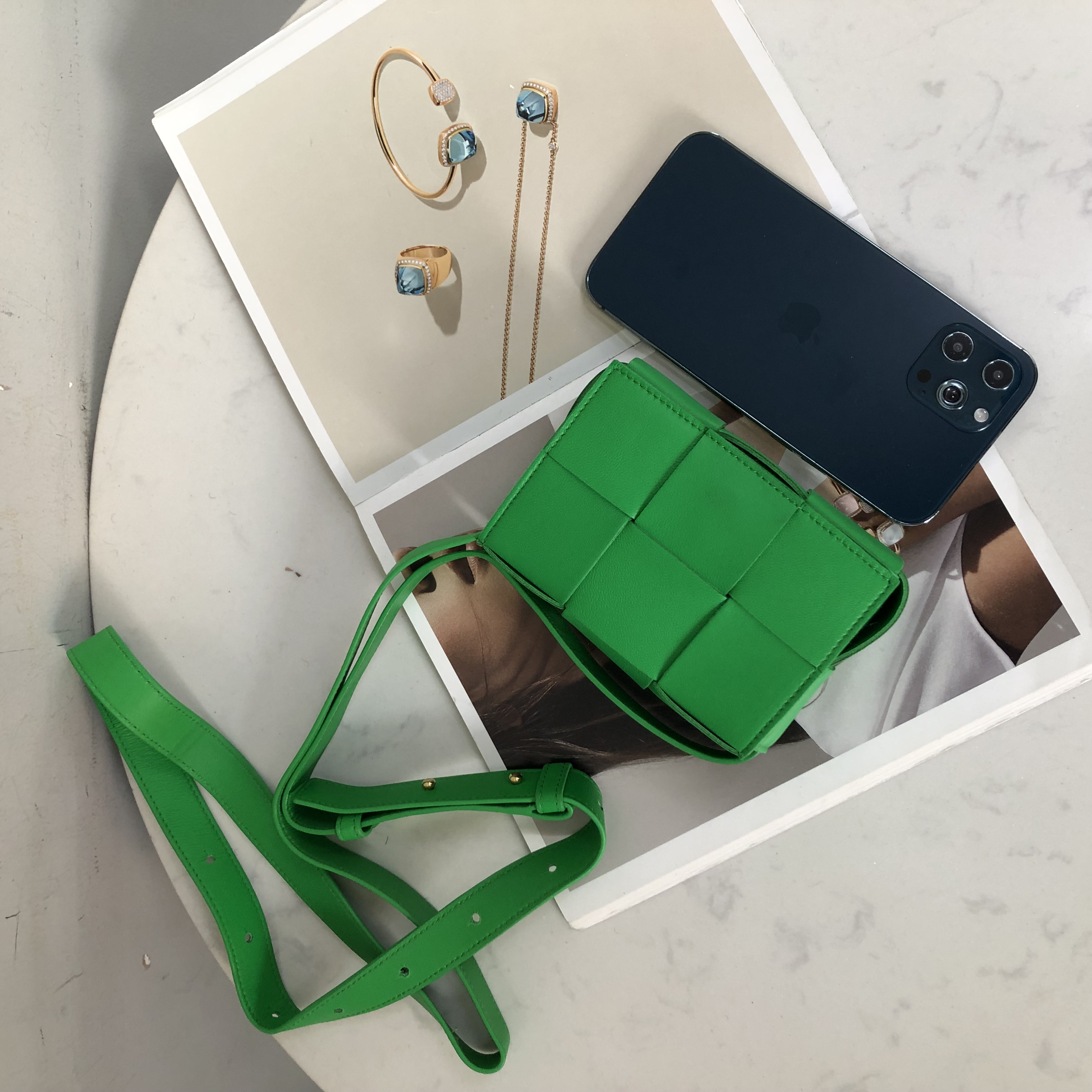 Bottega Veneta Mini Intrecciato Crossbody Bag in Parrot Green (666688)