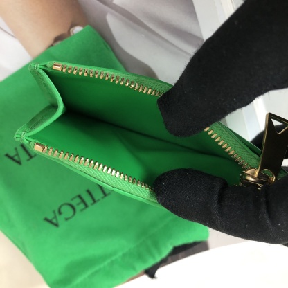 Bottega Veneta Card Case in Parrot Green