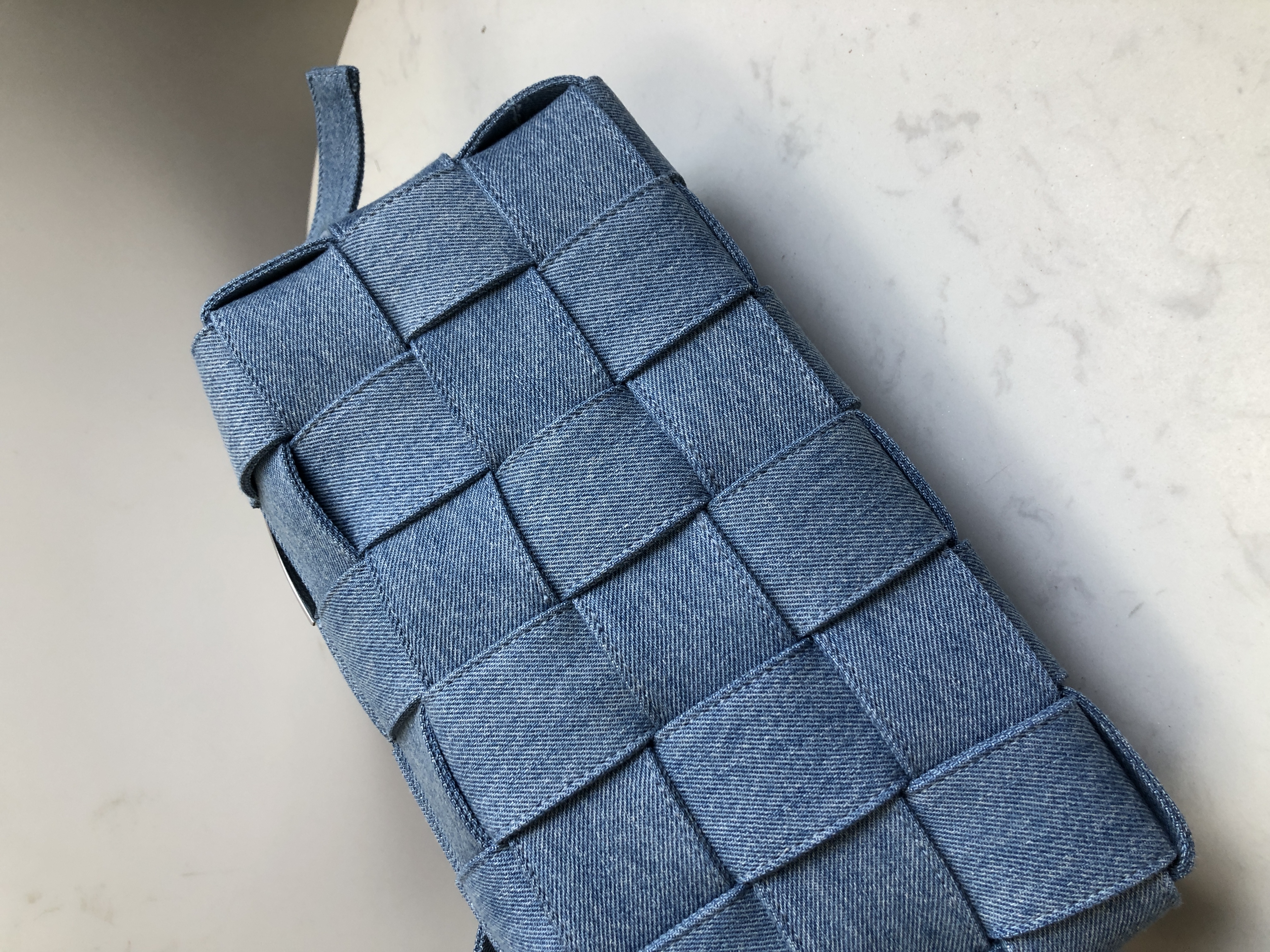 Bottega Veneta Shoulder Bag in Washed Indigo Denim (709628)