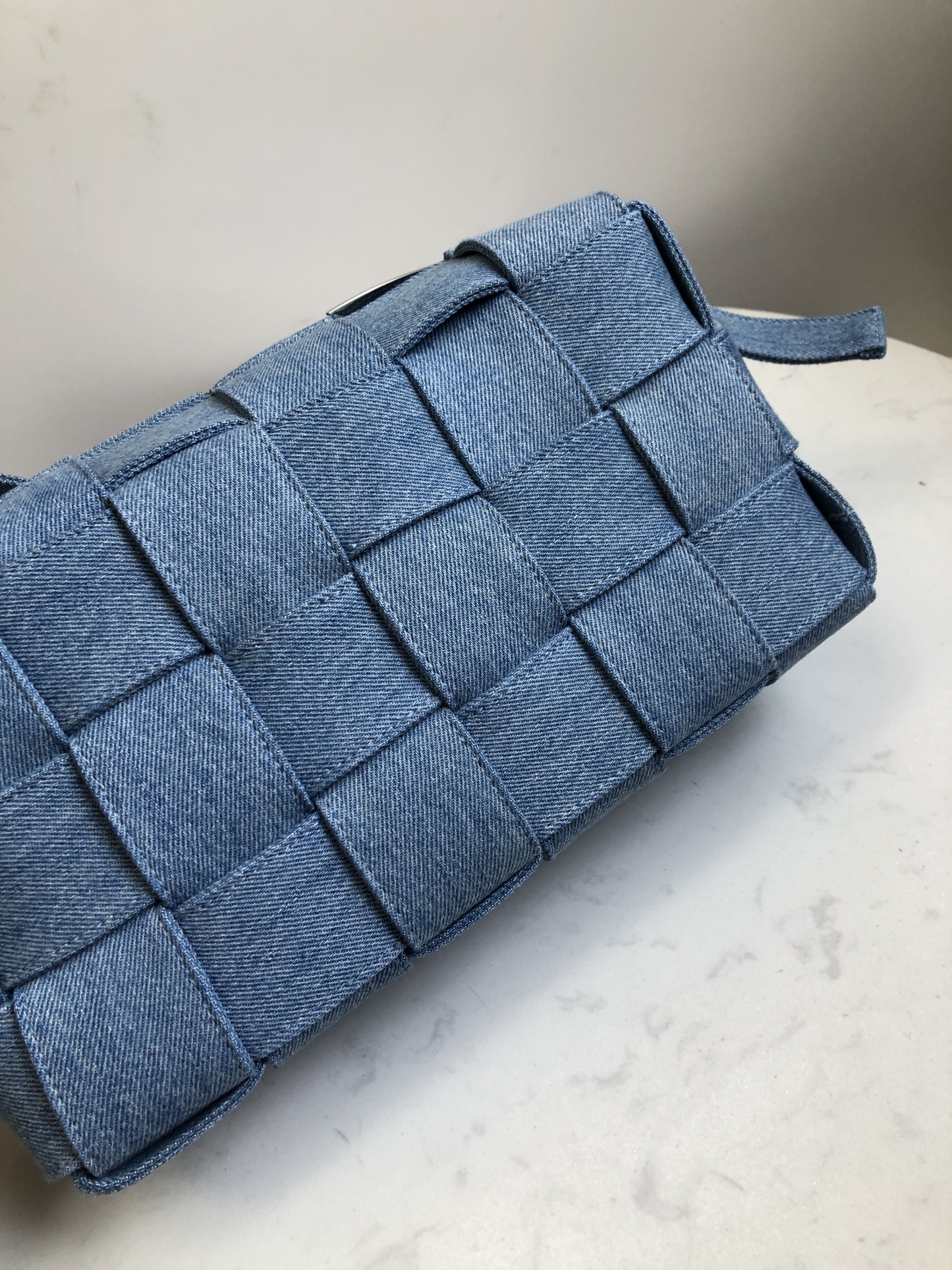 Bottega Veneta Shoulder Bag in Washed Indigo Denim (709628)