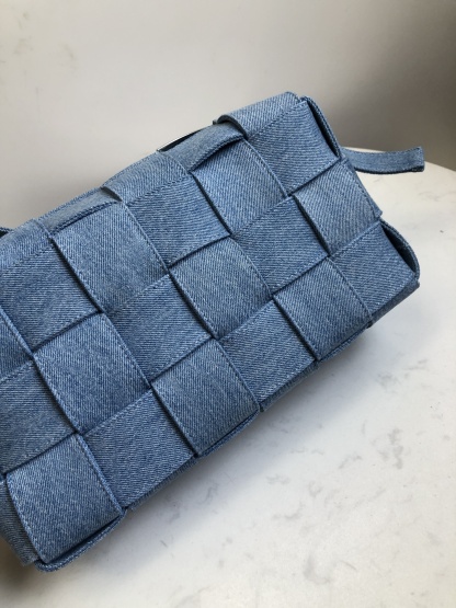 Bottega Veneta Shoulder Bag in Washed Indigo Denim (709628)
