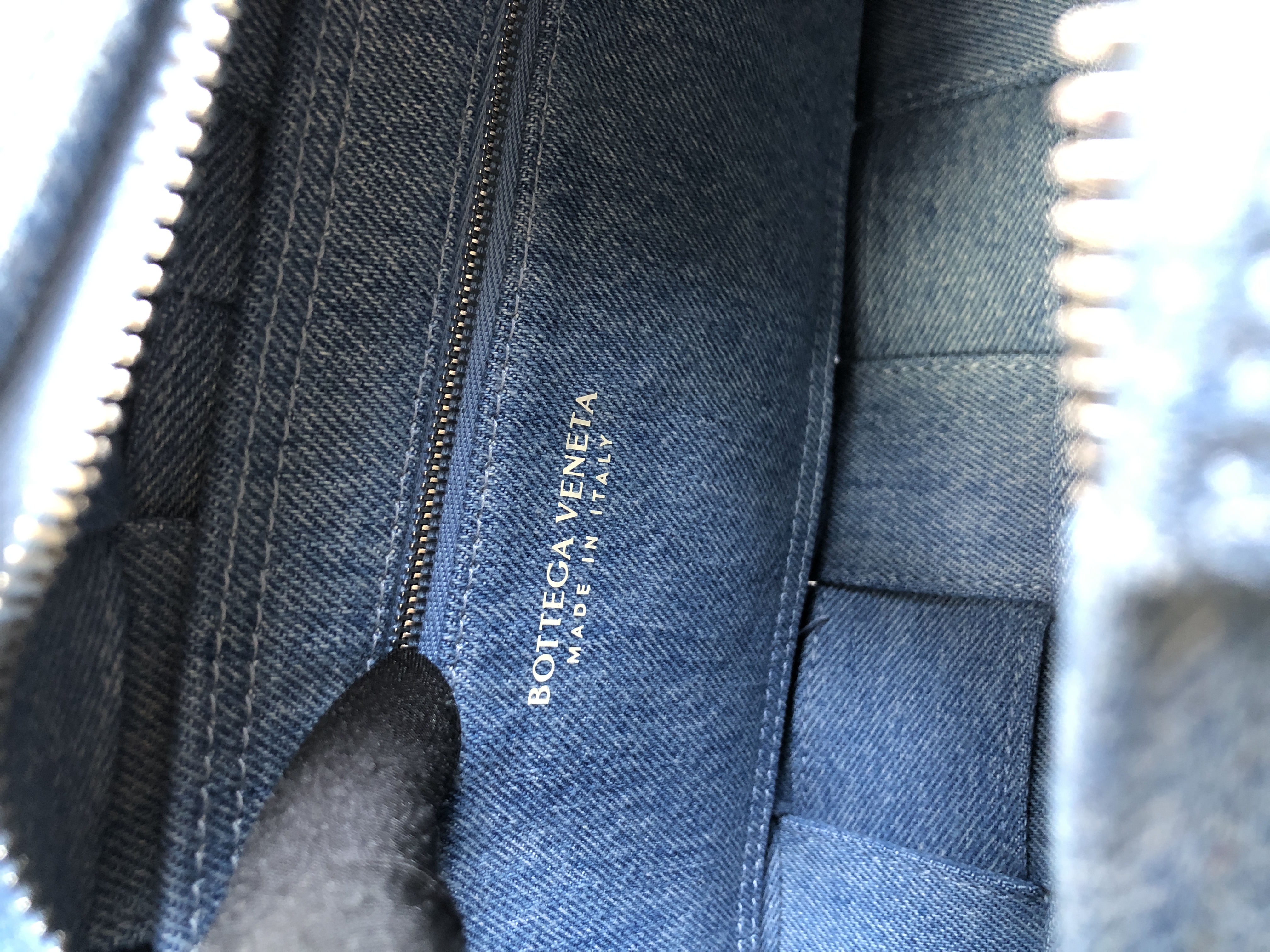 Bottega Veneta Shoulder Bag in Washed Indigo Denim (709628)